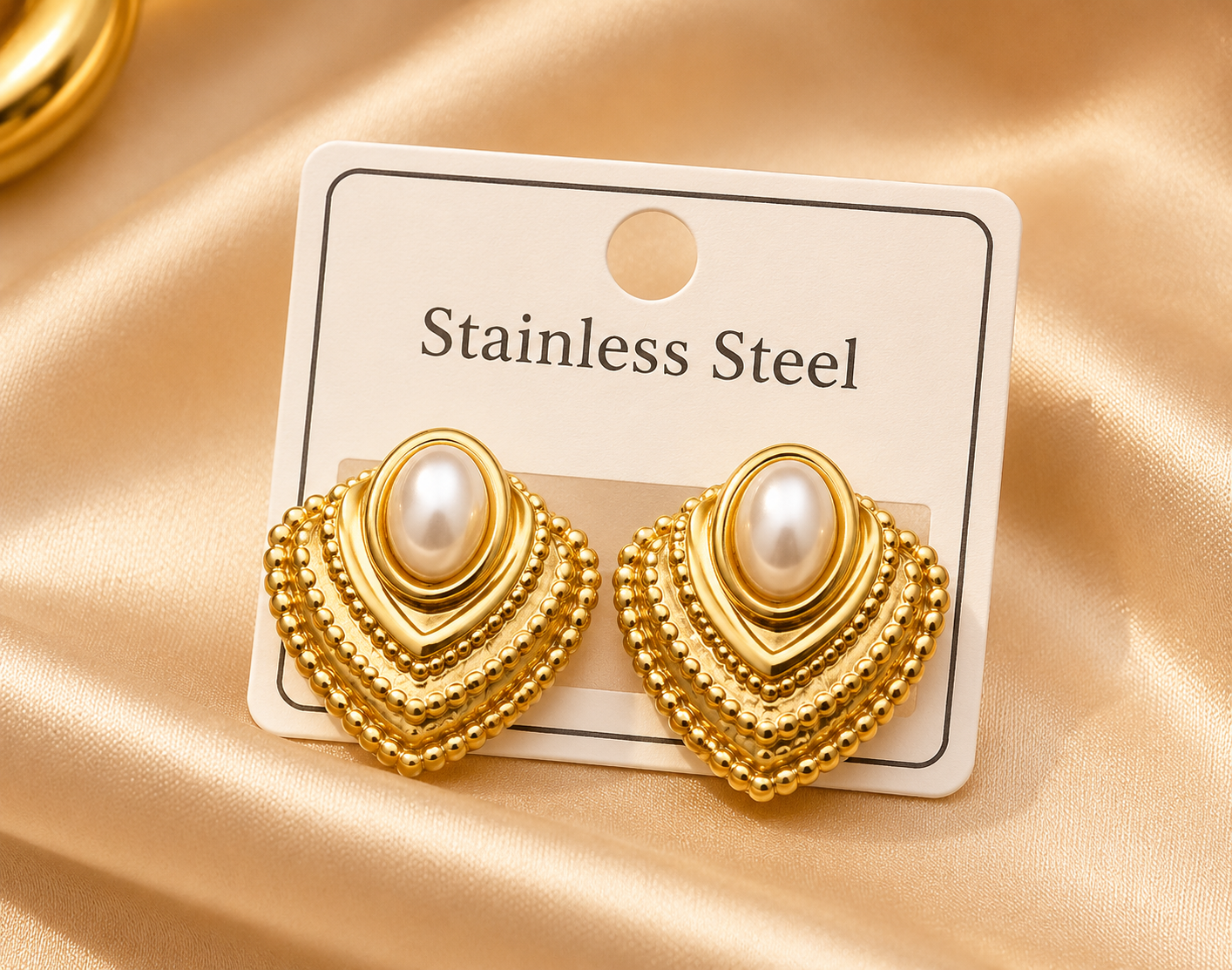 Valentina Pearl Heart Earrings