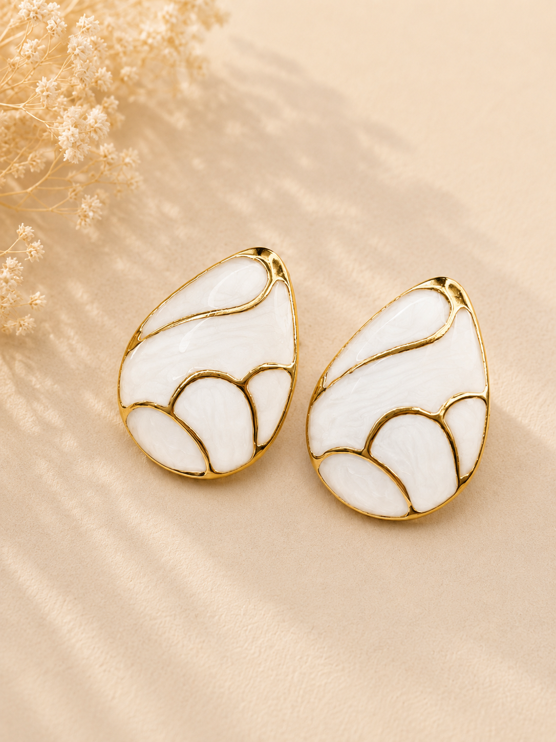 Marbled Pearl Statement Stud Earrings