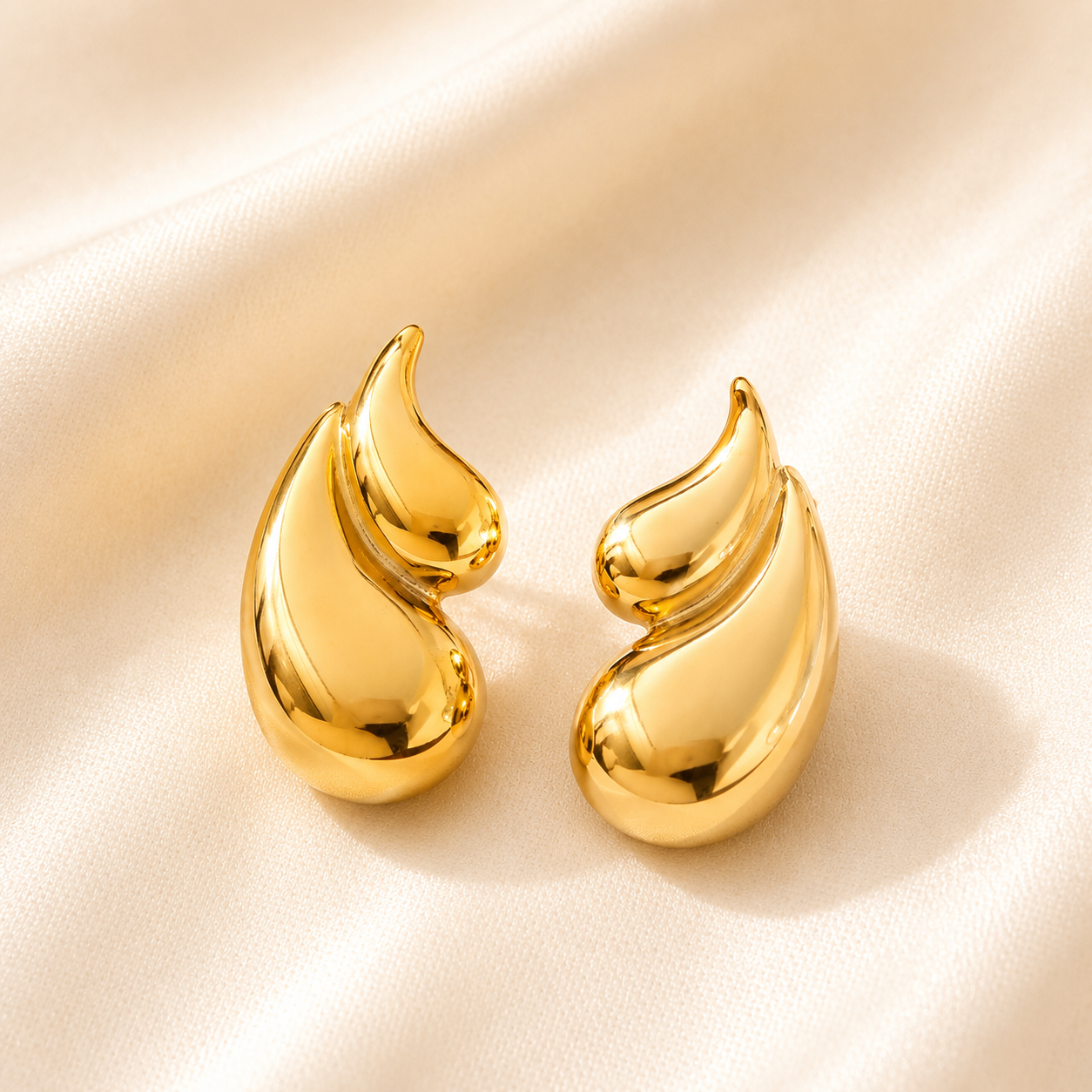 Solea Sculpted Earrings